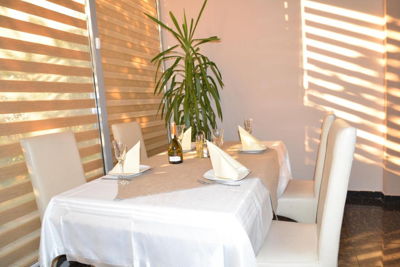 Hotel Konstantin Laplje Selo Εξωτερικό φωτογραφία