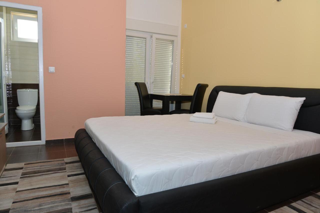 Hotel Konstantin Laplje Selo Εξωτερικό φωτογραφία